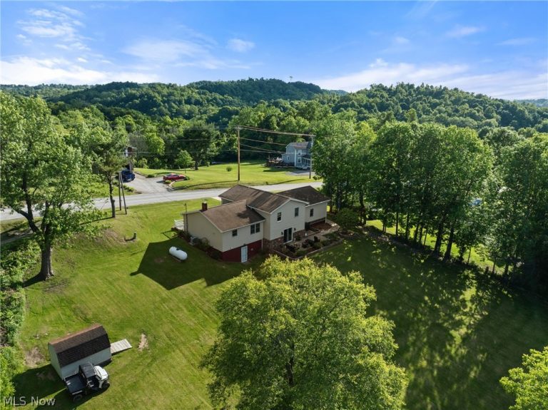 64243 Sand Hill Road, Bellaire, OH - Photo 6
