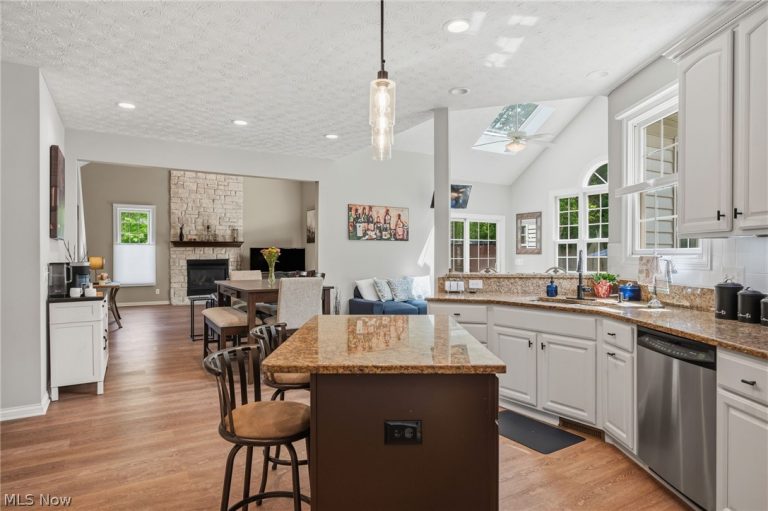 3119 Laura Lane, Westlake, OH - Photo 4