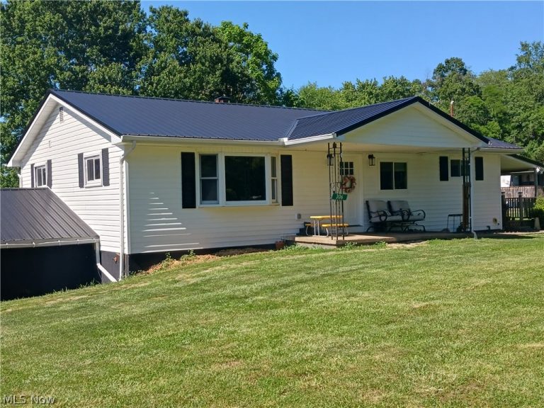 306 Barrett South Road, Vincent, OH - Photo 2