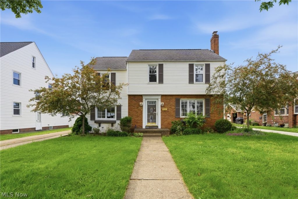 215 Harter Avenue, Canton, OH