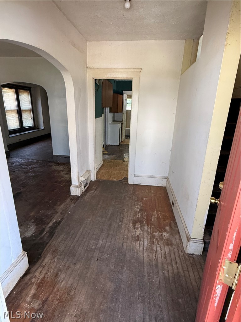 3921 Poe Avenue, Cleveland, OH - Photo 6