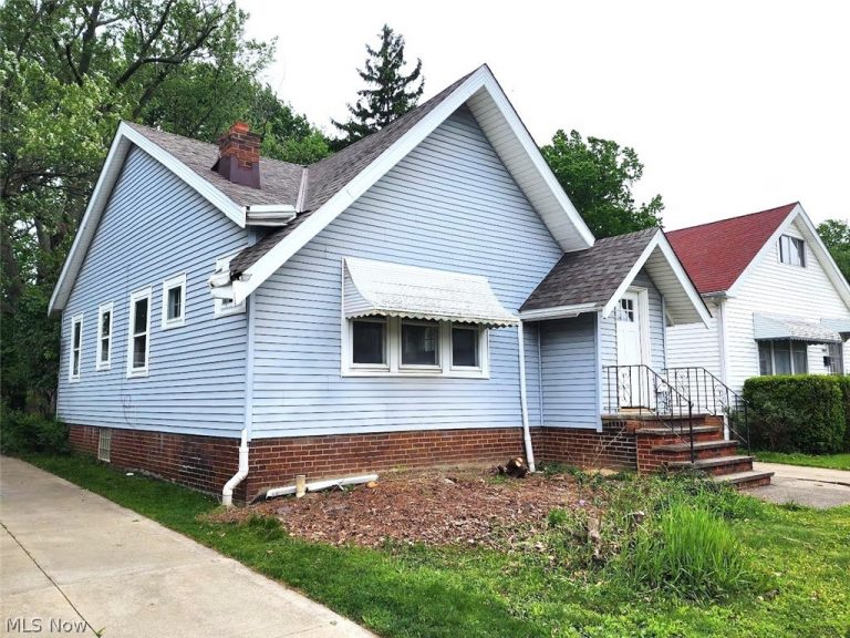 19381 Pasnow Avenue, Euclid, OH - Photo 2
