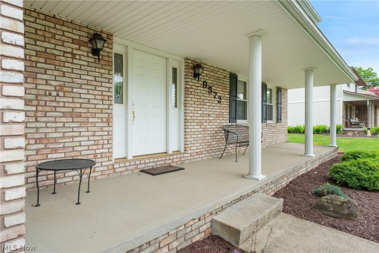 9572 Beryl Street, Canal Fulton, OH - Photo 4