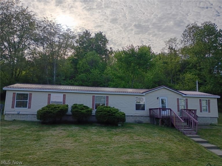 3211 Bay Road, Carrollton, OH - Photo 2