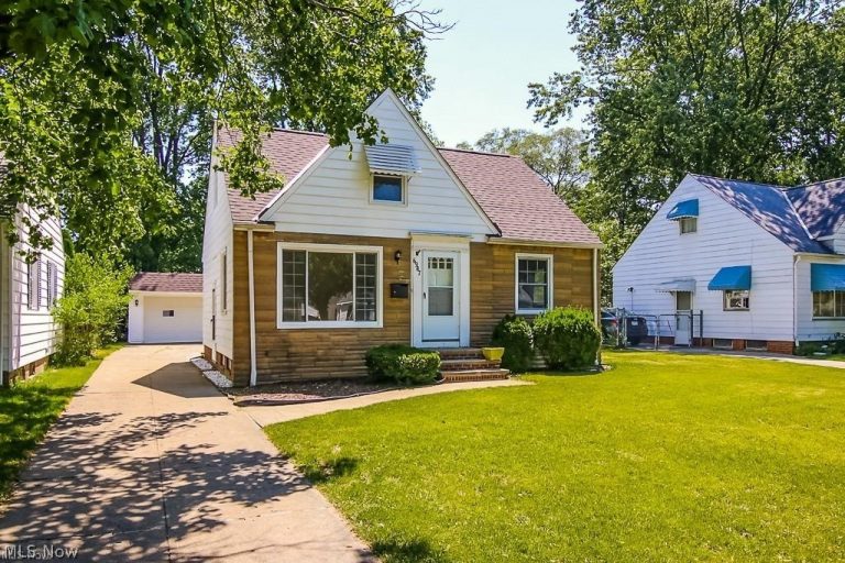 6987 Greenleaf Avenue, Parma Heights, OH, 44130