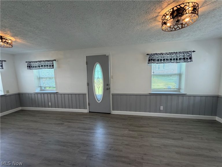 3103 9th Avenue, Vienna, WV - Photo 3