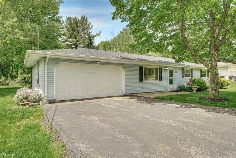 857 Eileen Drive, Macedonia, OH - Photo 3