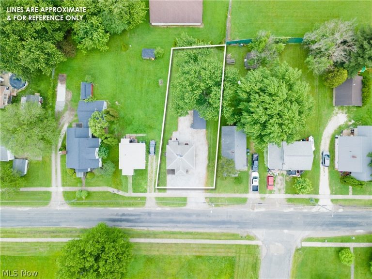 1210 Sterling Avenue, Orrville, OH - Photo 2