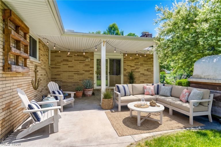 9942 Vista Drive, North Royalton, OH - Photo 8
