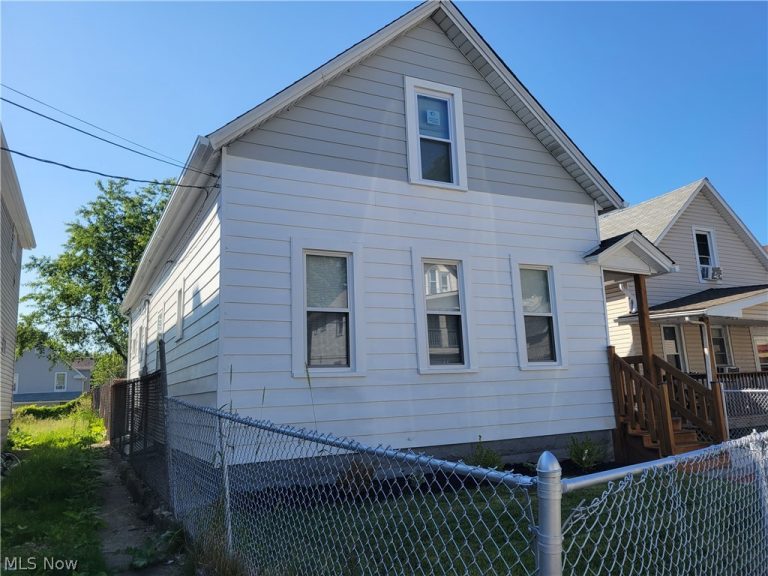3594 60th Street, Cleveland, OH - Photo 2