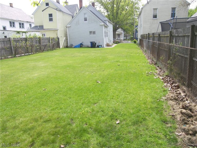7009 Hecker Avenue, Cleveland, OH - Photo 2