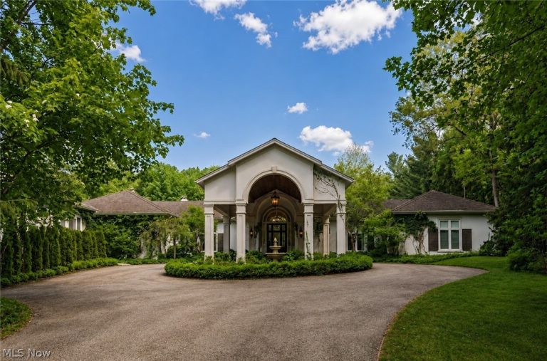 3007 Kersdale Road, Pepper Pike, OH, 44124