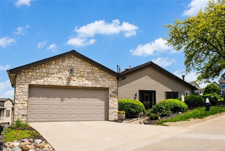 23128 Roberts Run, Bay Village, OH, 44140