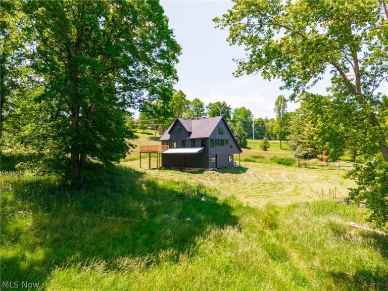 3640 Hope Road, Magnolia, OH, 44643