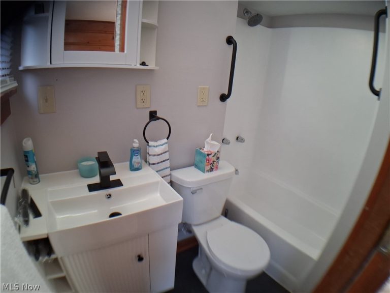1555 Glenview Avenue, Madison, OH - Photo 6
