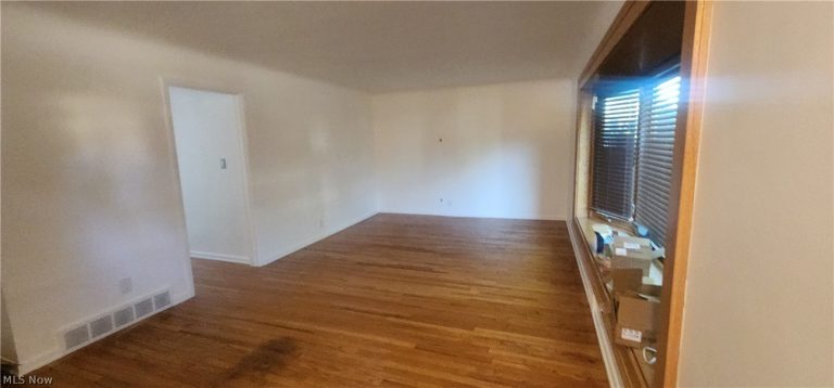 4471 Brookton Road, Warrensville Heights, OH - Photo 6