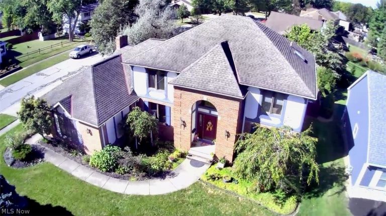 7432 Baldwin Creek Drive, Middleburg Heights, OH, 44130