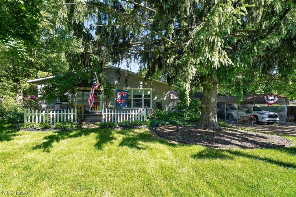 33062 Chestnut Ridge Road, North Ridgeville, OH