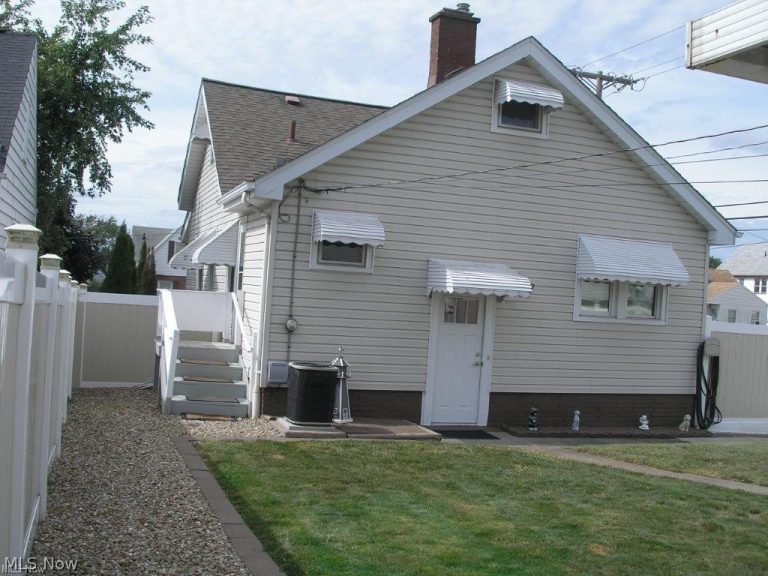 4703 86th Street, Garfield Heights, OH - Photo 4
