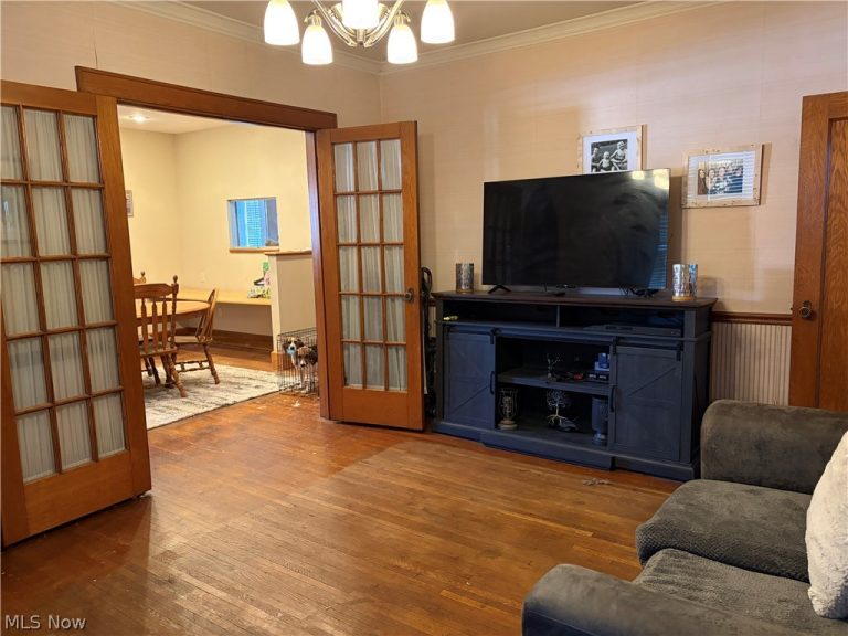 2031 Ridgewood Avenue, Alliance, OH - Photo 6