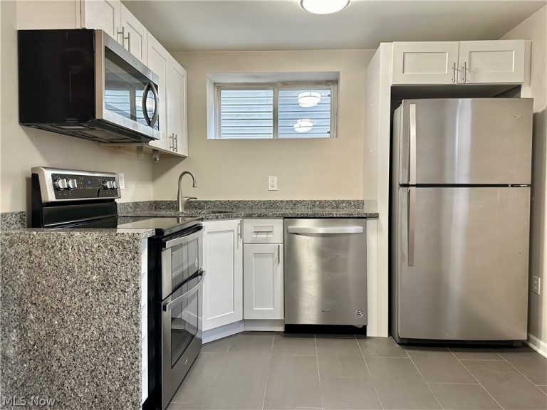 2188 6th Street #DOWN, Cleveland, OH - Photo 5