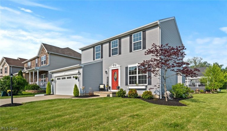 10447 Dogwood Drive, Aurora, OH - Photo 2