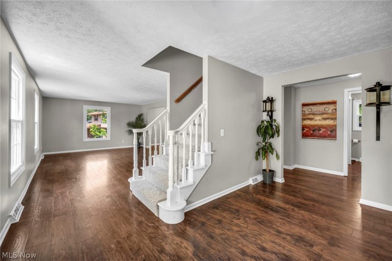 2635 Henrietta Drive, Green, OH - Photo 5