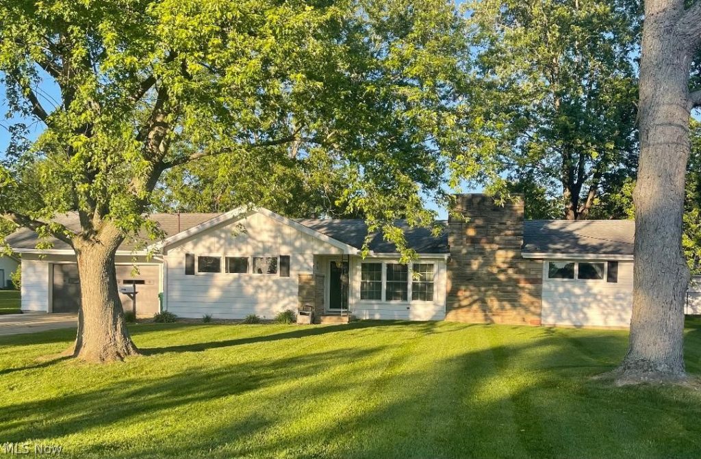 230 S Elm, Jefferson, OH