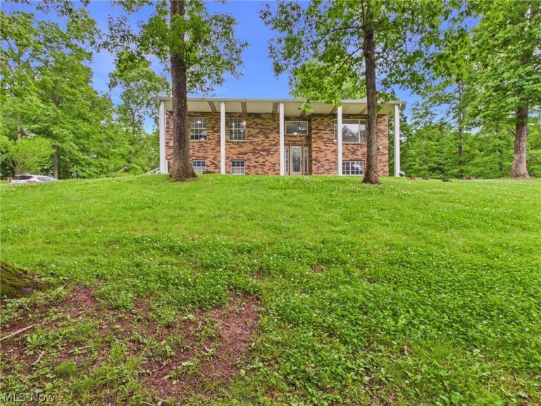 655 Ridgewood Boulevard, Belpre, OH, 45714