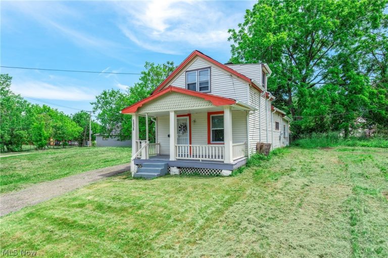 5838 Portage Avenue, Cleveland, OH - Photo 2