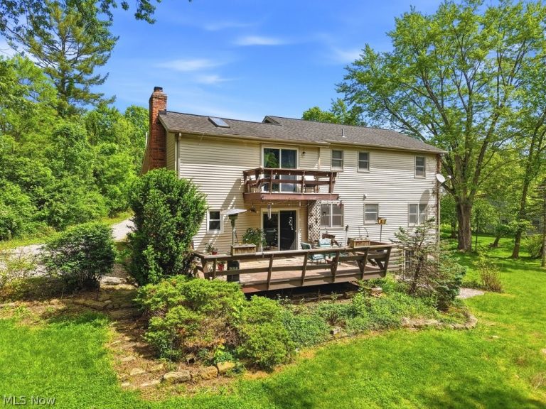 838 Glencrest Road, Northfield, OH - Photo 2
