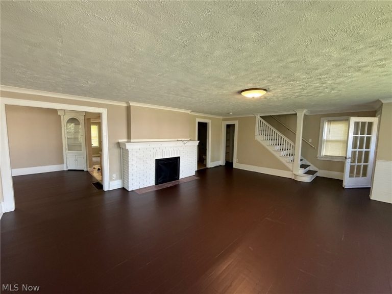 127 270th Street, Euclid, OH - Photo 2