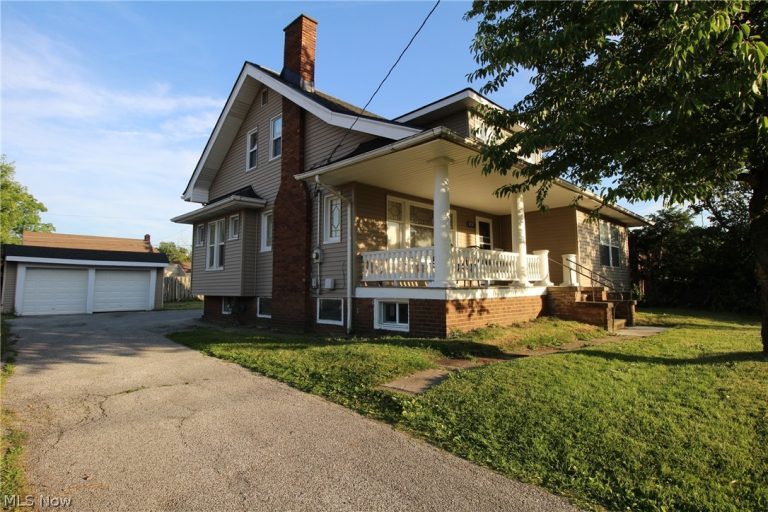 5757 Pearl Road, Parma, OH - Photo 2