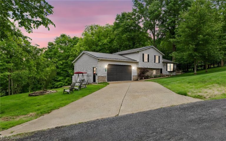 44 Navajo Trail, Malvern, OH - Photo 2