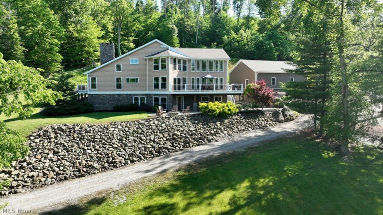 5234 Ribbon Road, Bowerston, OH, 44695