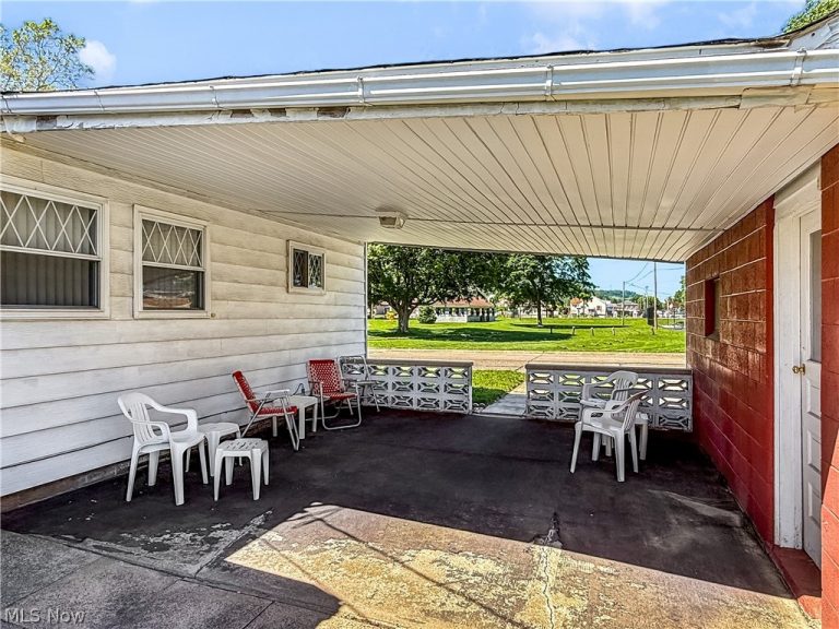 416 Martha Street, Yorkville, OH - Photo 6