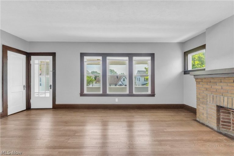 4700 Rockwood Road #2/UP, Garfield Heights, OH - Photo 3