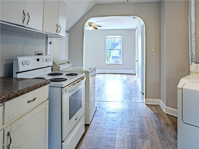 2102 96th Street, Cleveland, OH - Photo 5