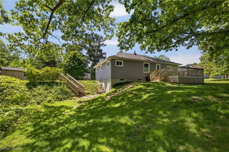 5535 Chestnut Street, Mentor on the Lake, OH - Photo 6