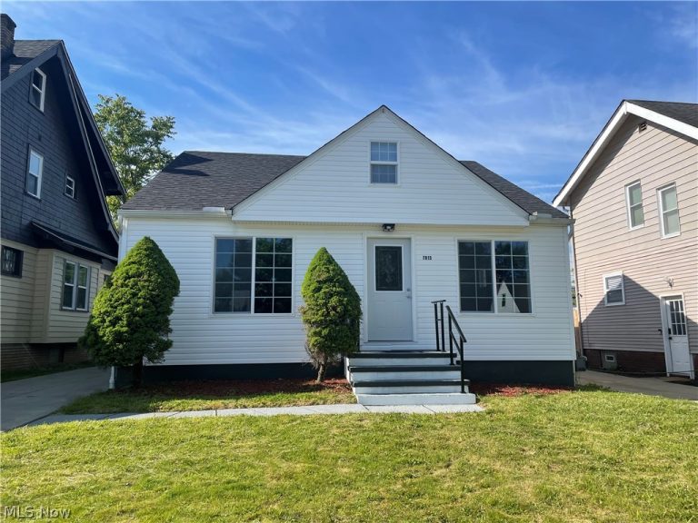 7915 Snow Road, Parma, OH, 44129