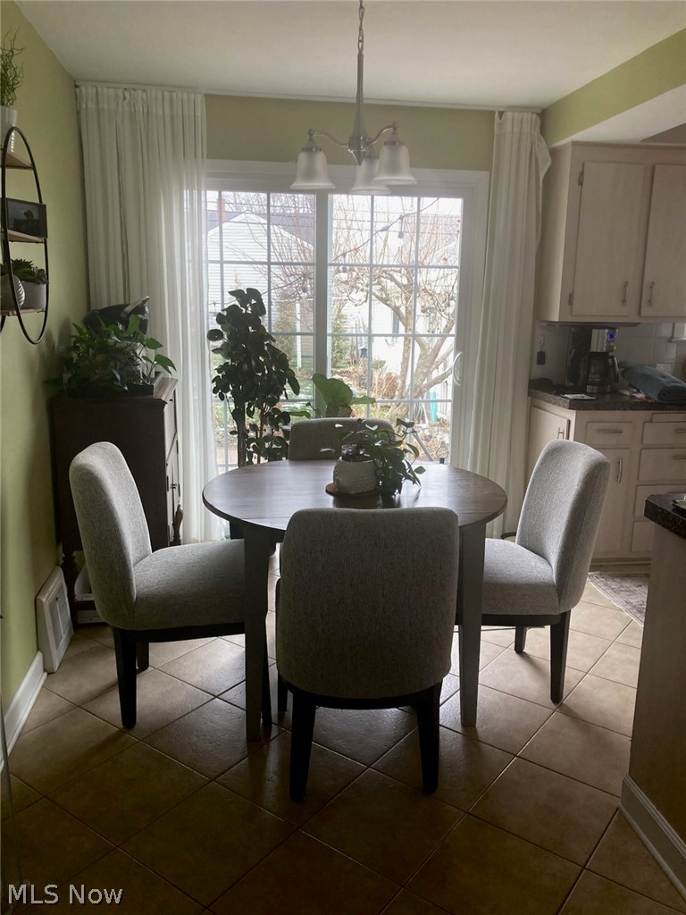 561 Crescent Drive, Willowick, OH - Photo 8