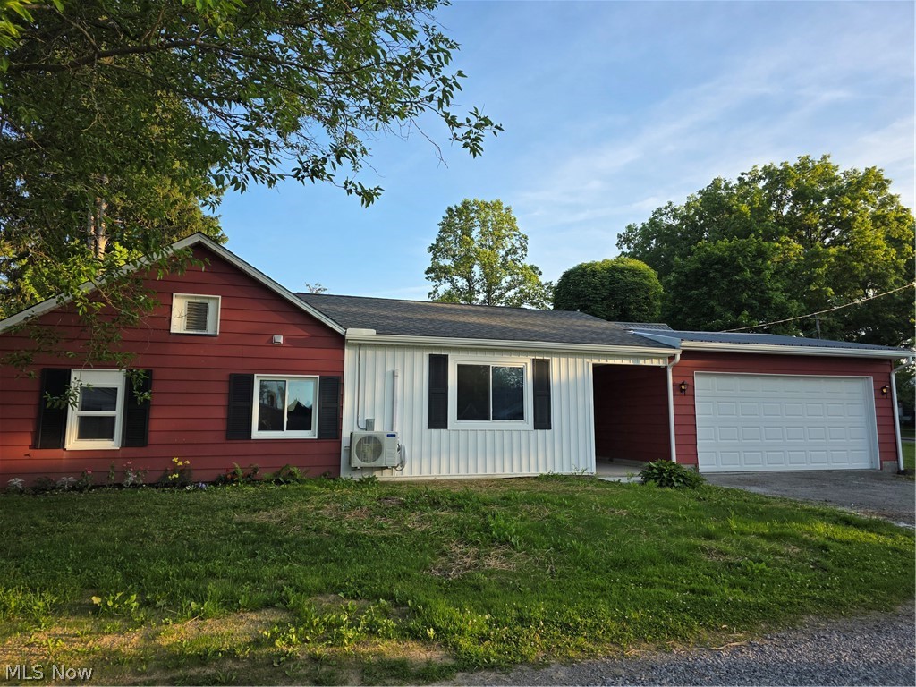 446 Middle Street, Columbiana, OH