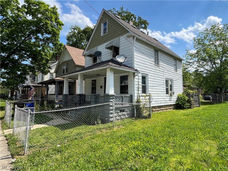 2135 96th Street, Cleveland, OH - Photo 3