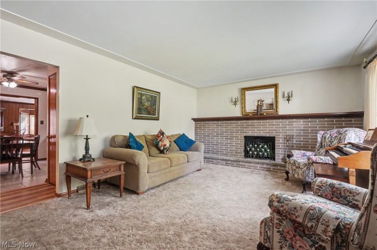 5035 New Road, Youngstown, OH - Photo 3