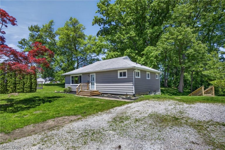 5535 Chestnut Street, Mentor on the Lake, OH - Photo 4