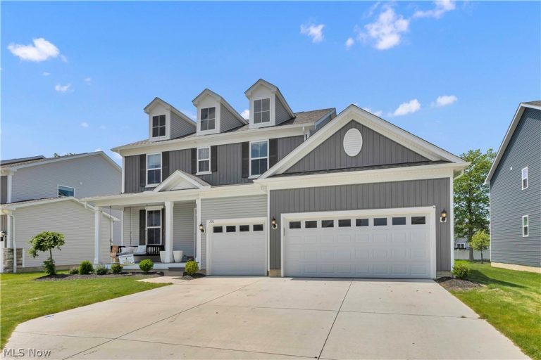 520 Forecastle Court, Avon Lake, OH - Photo 2