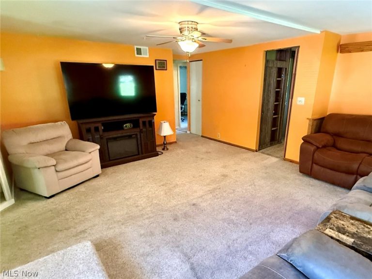 912 Hadley Lane, Marietta, OH - Photo 4
