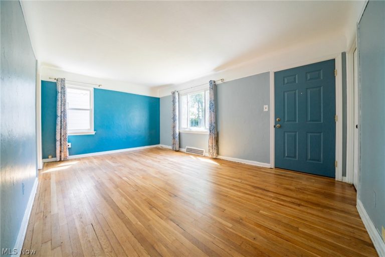 23861 Colbourne, Euclid, OH - Photo 5