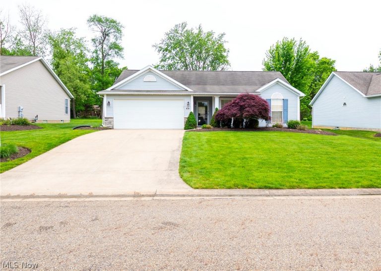 316 Brookpoint Street, North Canton, OH - Photo 2