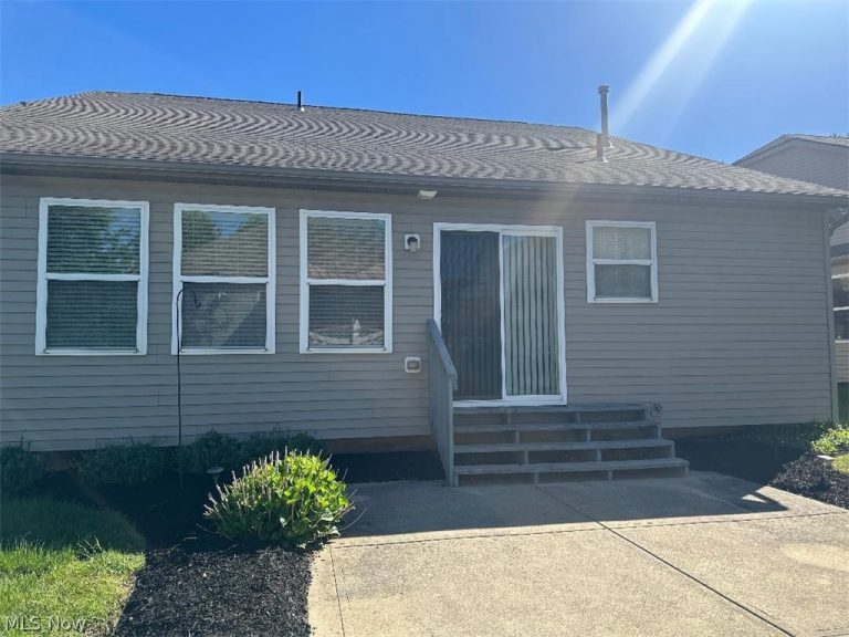 510 Lanmark Cove, Painesville, OH - Photo 2